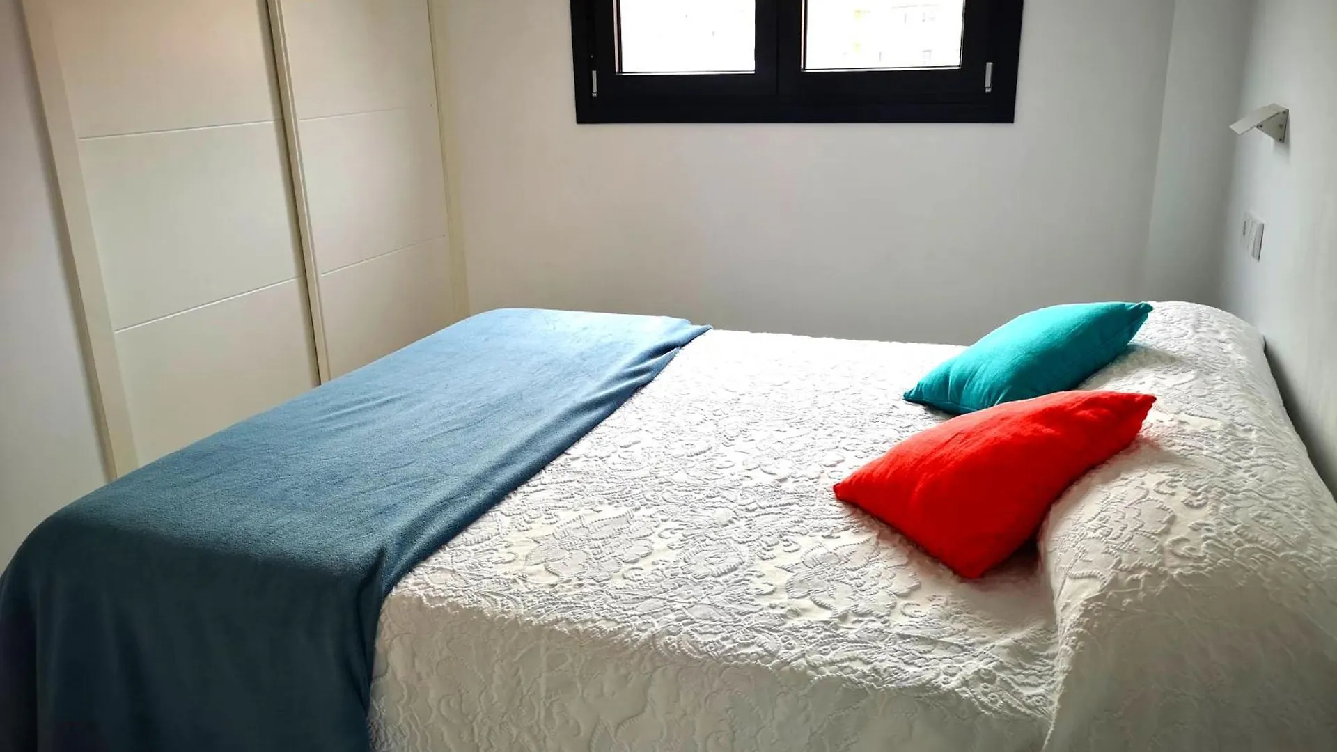 Apartamento Luz Y Confort Con Garaje Cádiz